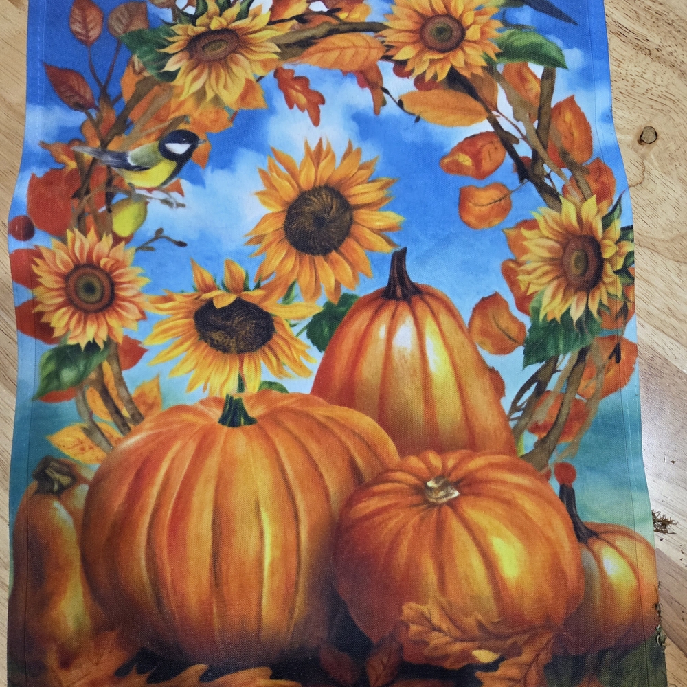🆓🆓🆓Free Autumn Sunflower and Pumpkin Flag with any purchase $10 or more.